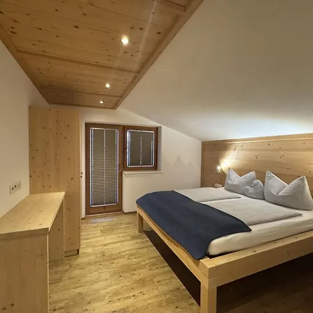 Hocheben By Interhome Ramsau im Zillertal