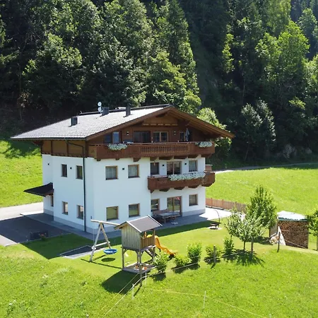 Hocheben By Interhome Ramsau im Zillertal