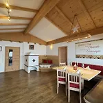 Hocheben By Interhome Apartman
